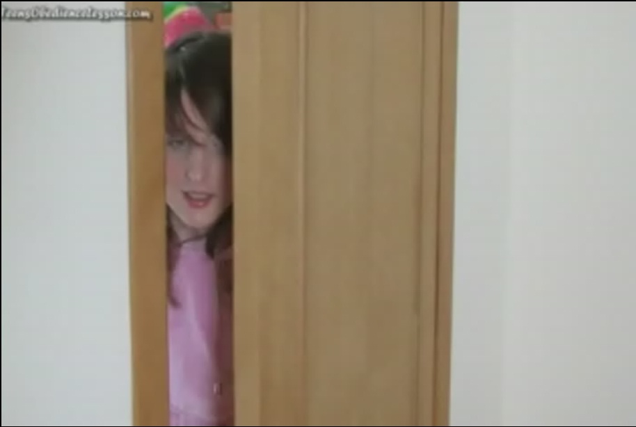 Guy lost control when he saw this innocent angel self-enjoying behind the closed door