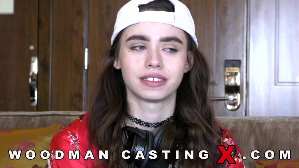 CastingX e2836 Lucie Cline